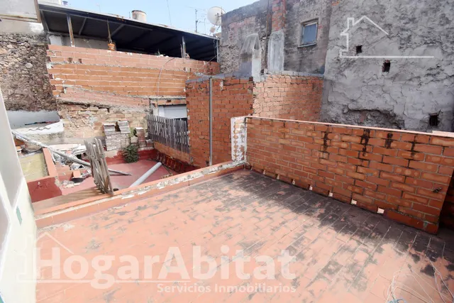 CASA MUY AMPLIA PARA REFORMAR, CON TERRAZA Y TRASTERO — 12