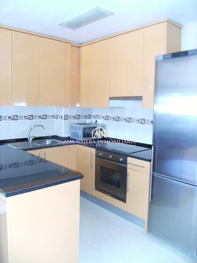 Vivienda con plaza de Garaje en las Facultades - foto 4