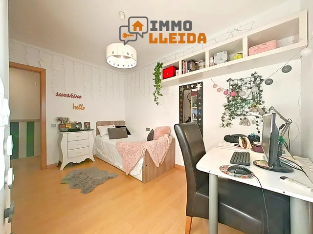 EXCLUSIVO Piso Parc de lAigua con gran terraza, parking y trastero — 13