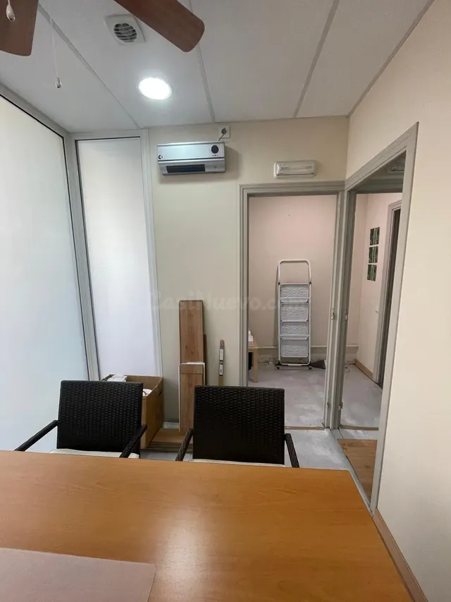 Local comercial 2 habitaciones 26m² en venta - Eixample - foto 3