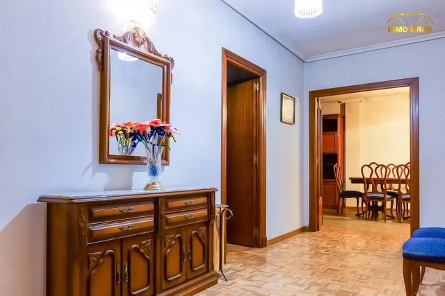 PISO EXCLUSIVO CON  TERRAZA EN CALLE AMPARO — 10