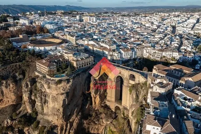 Piso reformado con garaje y trastero en pleno centro — 22
