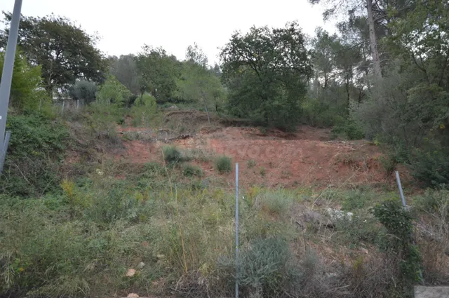 Terreno de 1000 m, en venta en Corbera de Llobregat, Can Pal - foto 4