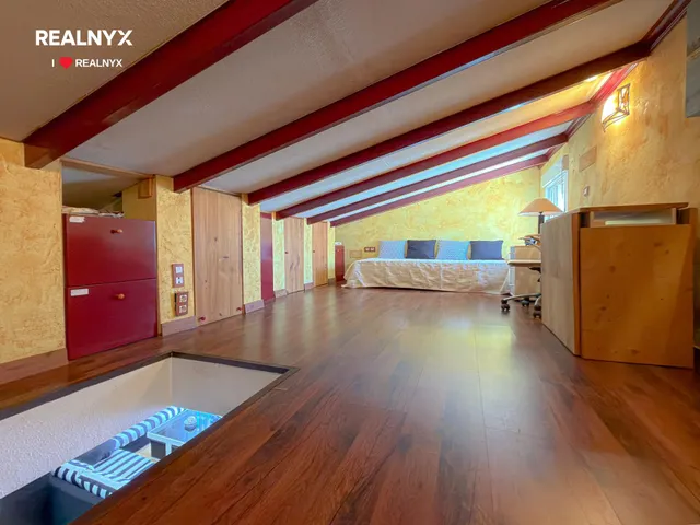 La Veleta! Exclusivo ático reformado con encanto + Amplia terraza con vistas maravillosas al mar (200 m de la playa) — 23