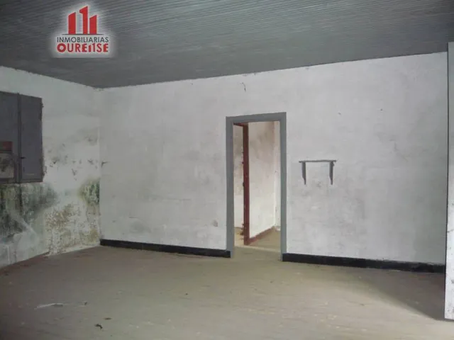 CASA CON ENCANTO PARA REFORMAR — 11