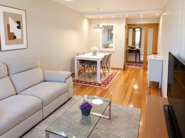 Piso de 3 habitaciones en el Arenal. Vigo. Ref. P478