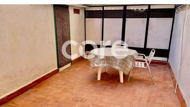Amplio piso con Patio — 17