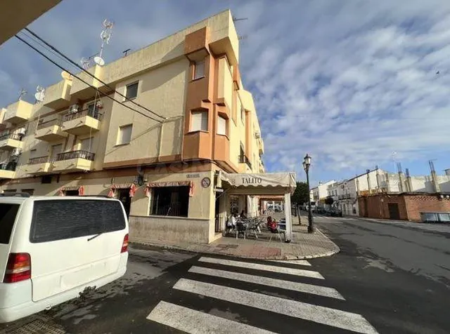 SE VENDE piso OKUPA en C Huelva Lepe de Lepe - foto 3
