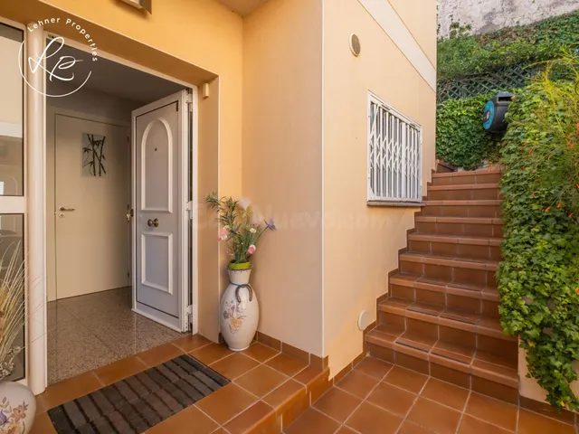 CASA CON VISTAS AL MAR Y A TAN SOLO 300 METROS DE LA PLAYA E - foto 4