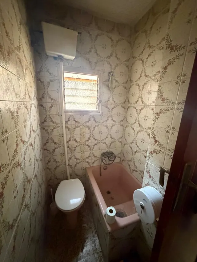 CASA EN ESQUINA DE 2 PLANTAS PARA REFORMAR - ZONA ALMORADÍ — 10