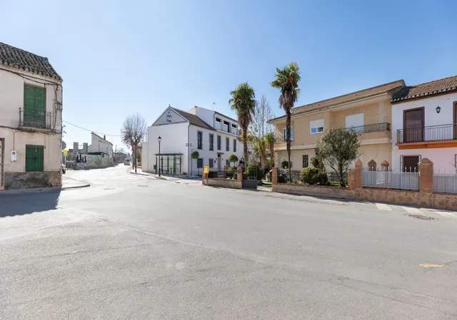 Casa en esquina con amplios espacios en Belicena, Vegas del Genil — 30