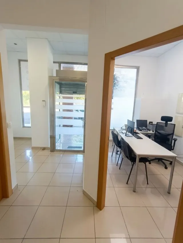 Local comercial en venta en Ronda Norte (Badajoz) – 94 m2, 2 escaparates y 3 m de fachada — 14