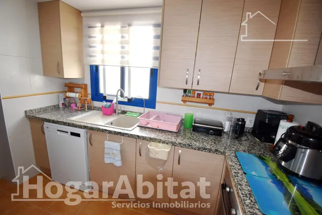 Amplio y luminoso en residencial con piscina y garaje, todo amueblado — 11