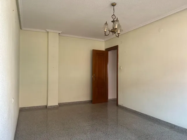 Ref. 8546 SALICO ofrece gran vivienda en Olivereta con plaza de aparcamiento — 42