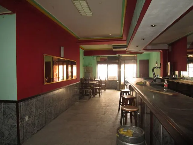 Urbis te ofrece un Local comercial en zona San Bernardo, Sal - foto 3