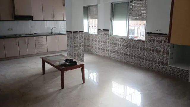 Se vende casa con bajo comercial — 28