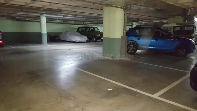 Plaza de garaje grande para moto y coche en Cerro del Aguila - foto 3