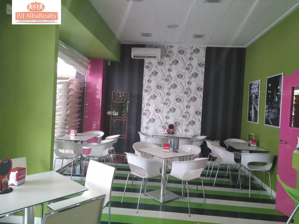CAFETERIA EN FUNCIONAMIENTO EN VENTA CON TODO SU EQUIPAMIENTO FACULTAD MEDICINA