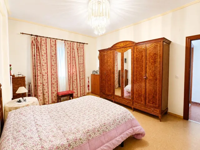 CASA CON GRAN POTENCIAL — 22