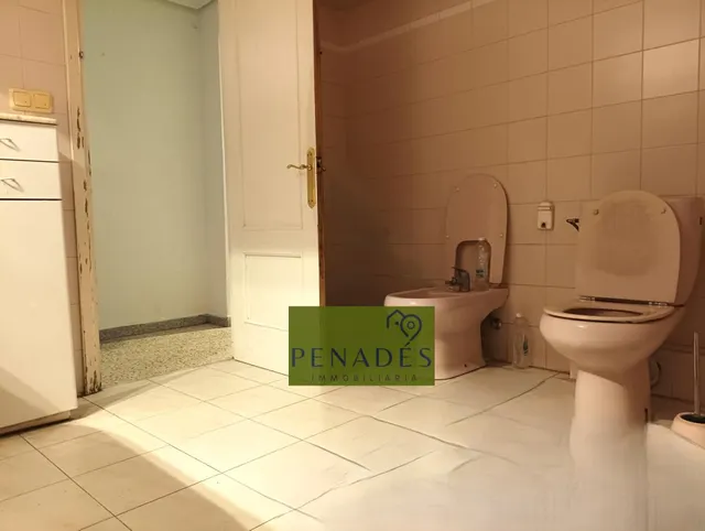 AMPLIO PISO EN RAMON Y CAJAL CON MUCHA LUZ NATURAL — 17