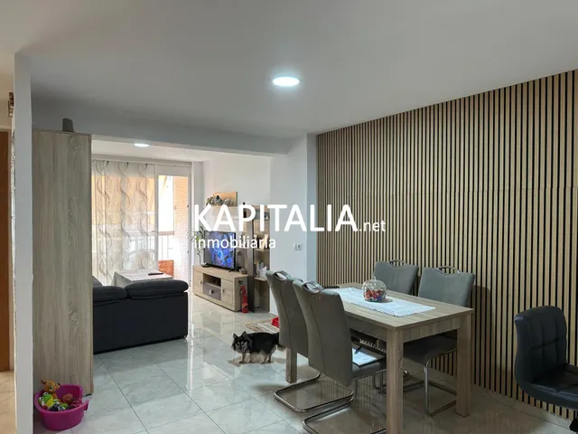 Piso en VENTA en el centro de Canals con ascensor, balcón y 3 habitaciones — 9