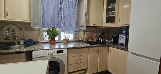Práctico y cómodo piso en ciudad jardín — 10