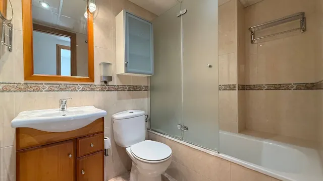 Piso 3 habitaciones 90m² en alquiler - Ronda Sur — 12