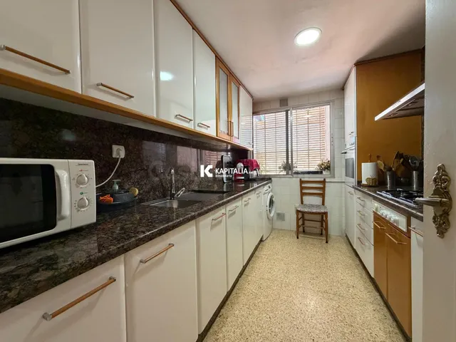 PISO EN EXCLUSIVA EN KAPITALIA CON ASCENSOR Y BONITAS VISTAS - foto 4