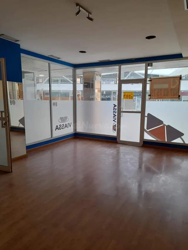 Se alquila local comercial en el Descubrimiento - foto 3