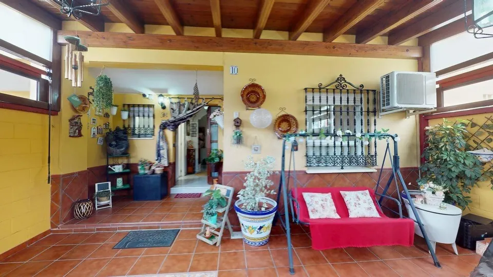 UNA CASA PARA DISFRUTARLA DESDE EL PRIMER DÍA EN BENACAZÓN