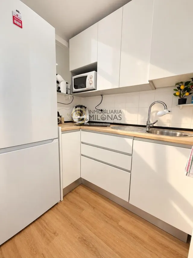 Exclusivo estudio totalmente reformado en primera línea de playa levante – Benidorm — 7