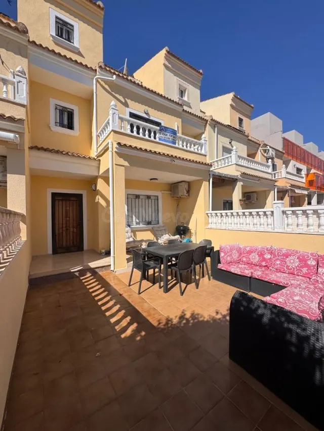 Casa 3 habitaciones 140m² en venta - Lomas de Don Juan - foto 3