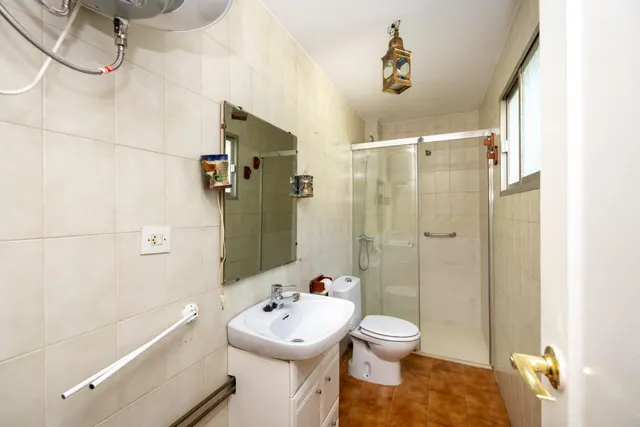 Preciosa casa en Ogíjares con piscina y jardín — 17