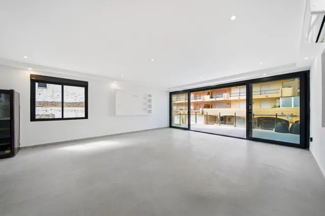 Chalet independiente en venta en Calle de la Roca Negra — 8