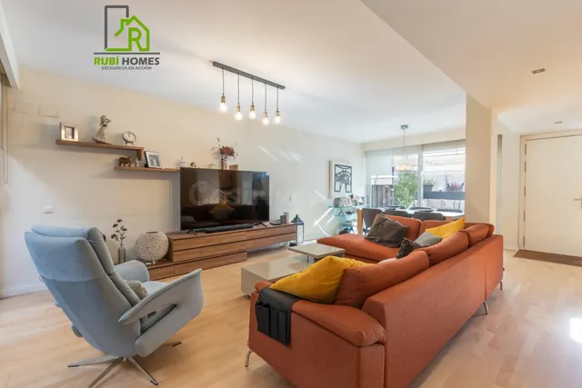 Espacio, confort y calidad: magnífica vivienda unifamiliar adosada — 3