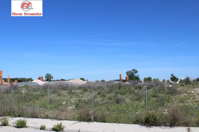 Terreno industrial a la venta en el Sector XXV de Velilla de San Antonio — 5
