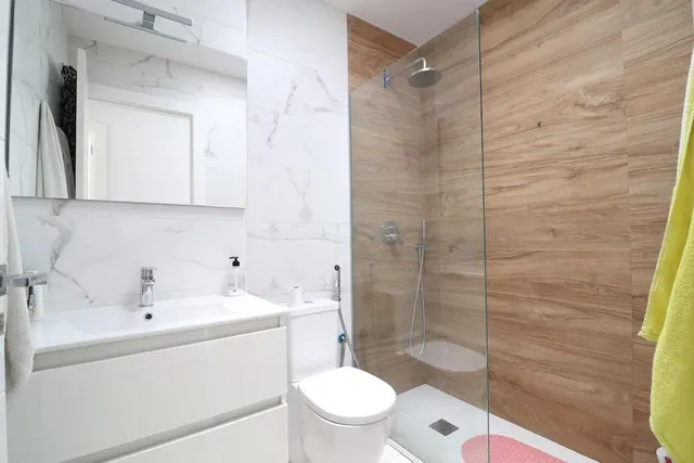 Chalet moderno en Urb Vista Bella, San Miguel de Salinas — 12