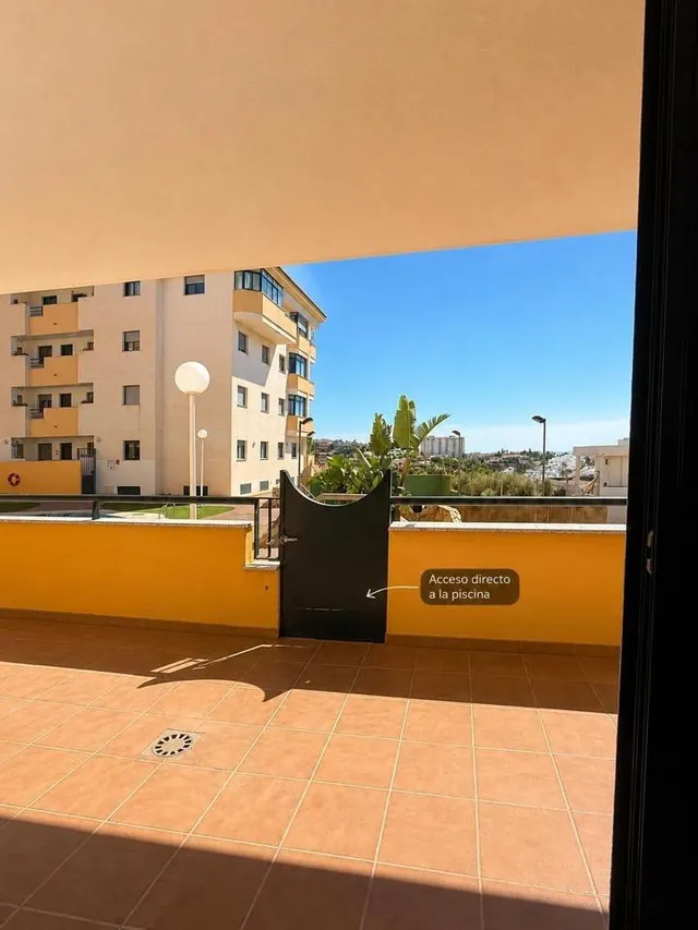 Piso en esquina con vistas al mar y acceso directo a piscina | Torrequebrada — 28