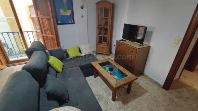 Amplio Piso de 4 Dormitorios en Alquiler en el Centro | REF: - foto 3