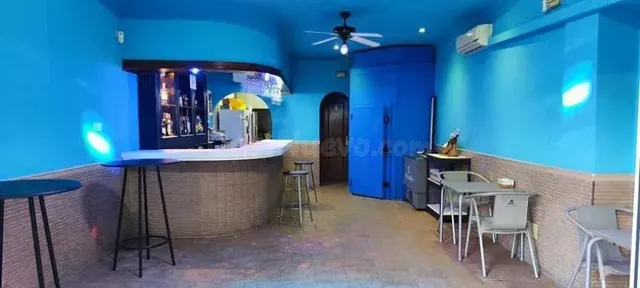 Amplio bar de tapas en venta con terraza en Arroyo de la Mie - foto 4