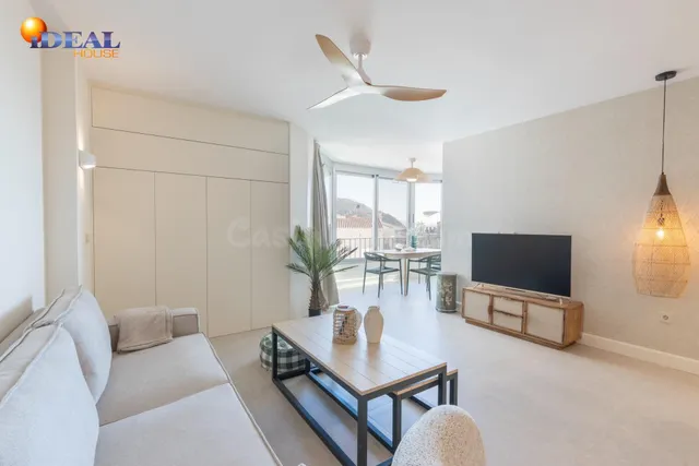 ¡EXCLUSIVO APARTAMENTO EN PRIMERA LINEA DE PLAYA CON REFORMA