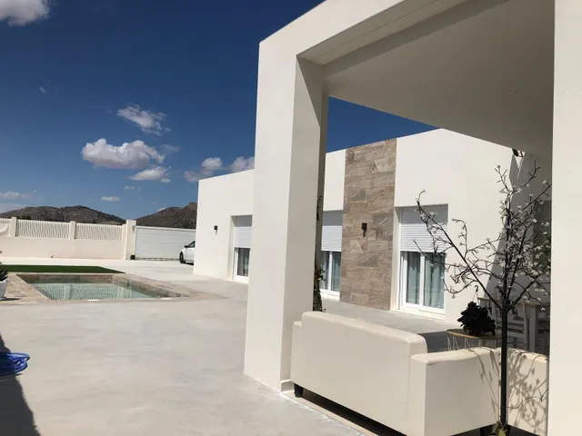 Villas de nueva construcción a medida en La Romana (Alicante): amplias viviendas en un entorno natural — 9