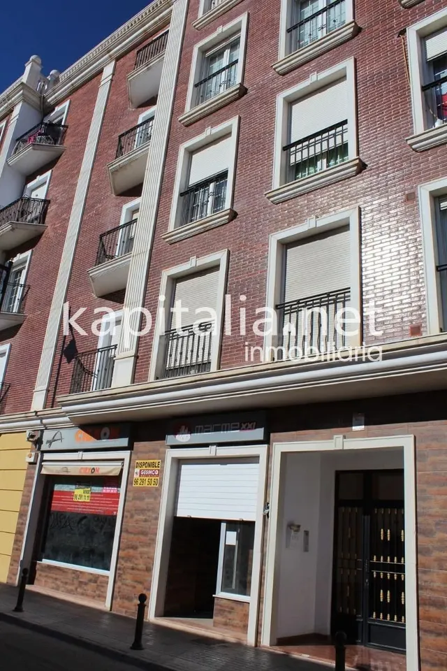 Local comercial a la venta en Ontinyent. OPORTUNIDAD BANCARI - foto 2
