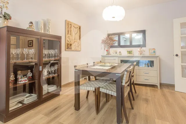 EXCLUSIVO PISO EN EIXAMPLE A UNA CALLE DEL CENTRO - foto 5