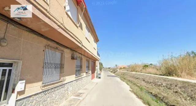 Venta de casa adosada en Murcia.