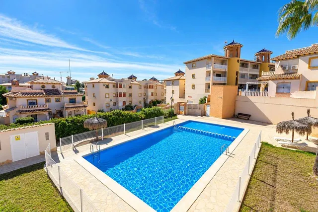 Casa 2 habitaciones 97m² en venta - Cabo Roig - foto 3