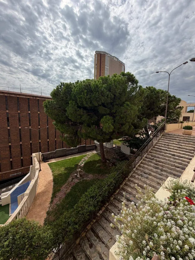 Encantador piso en Raval Roig-Virgen del Socorro, Alicante - €310,000 — 24