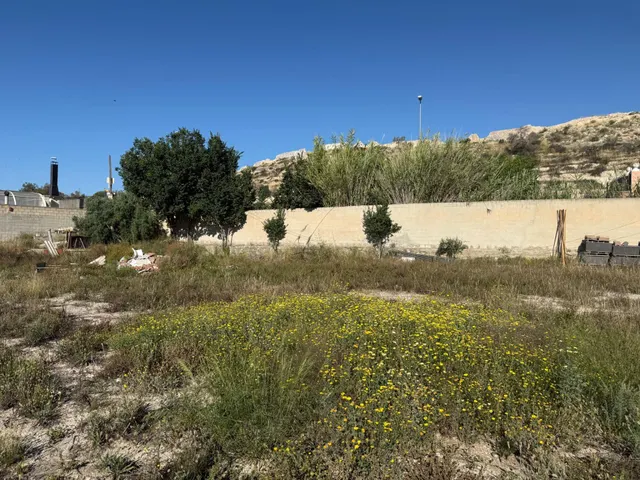PARCELA URBANA DE 2.107 M2 EN VILLAFRANQUEZA – ALICANTE — 13
