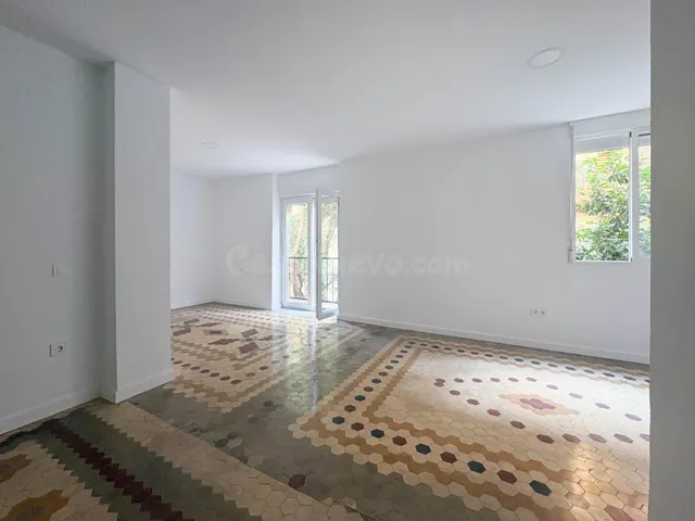 Exclusivo piso reformado a estrenar junto a la avenida del puerto — 5