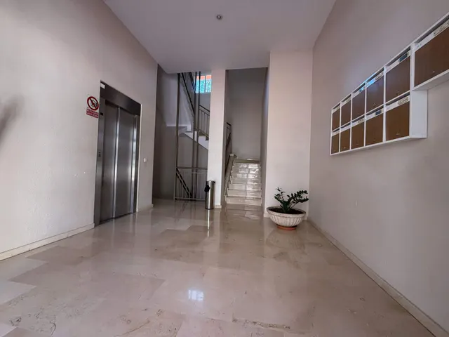 Amplio y Luminoso Apartamento en Altozano, Alicante — 16